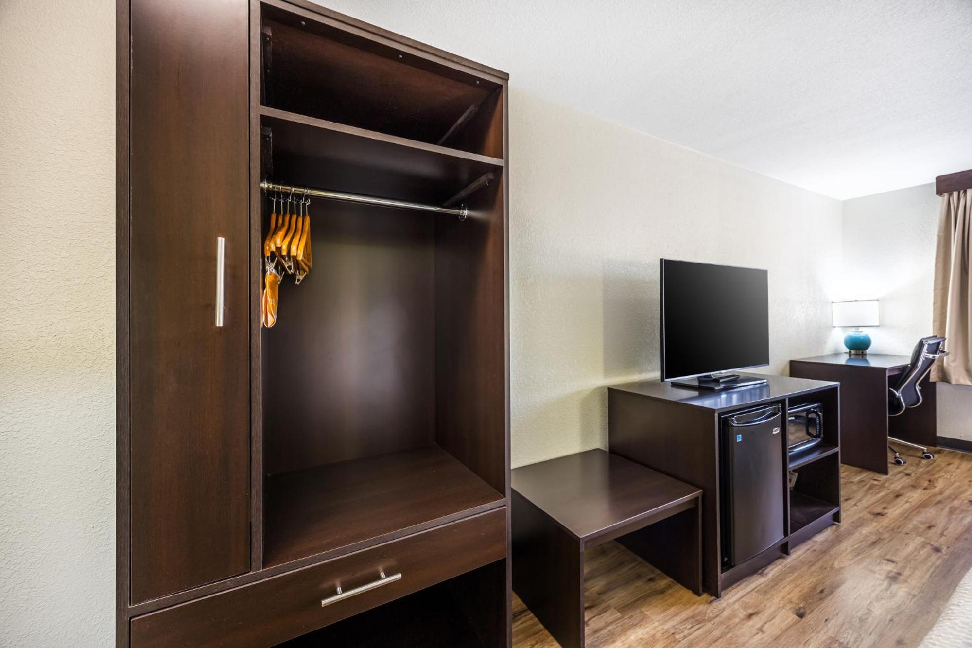 Sleep Inn & Suites Salina I-135 Exteriér fotografie