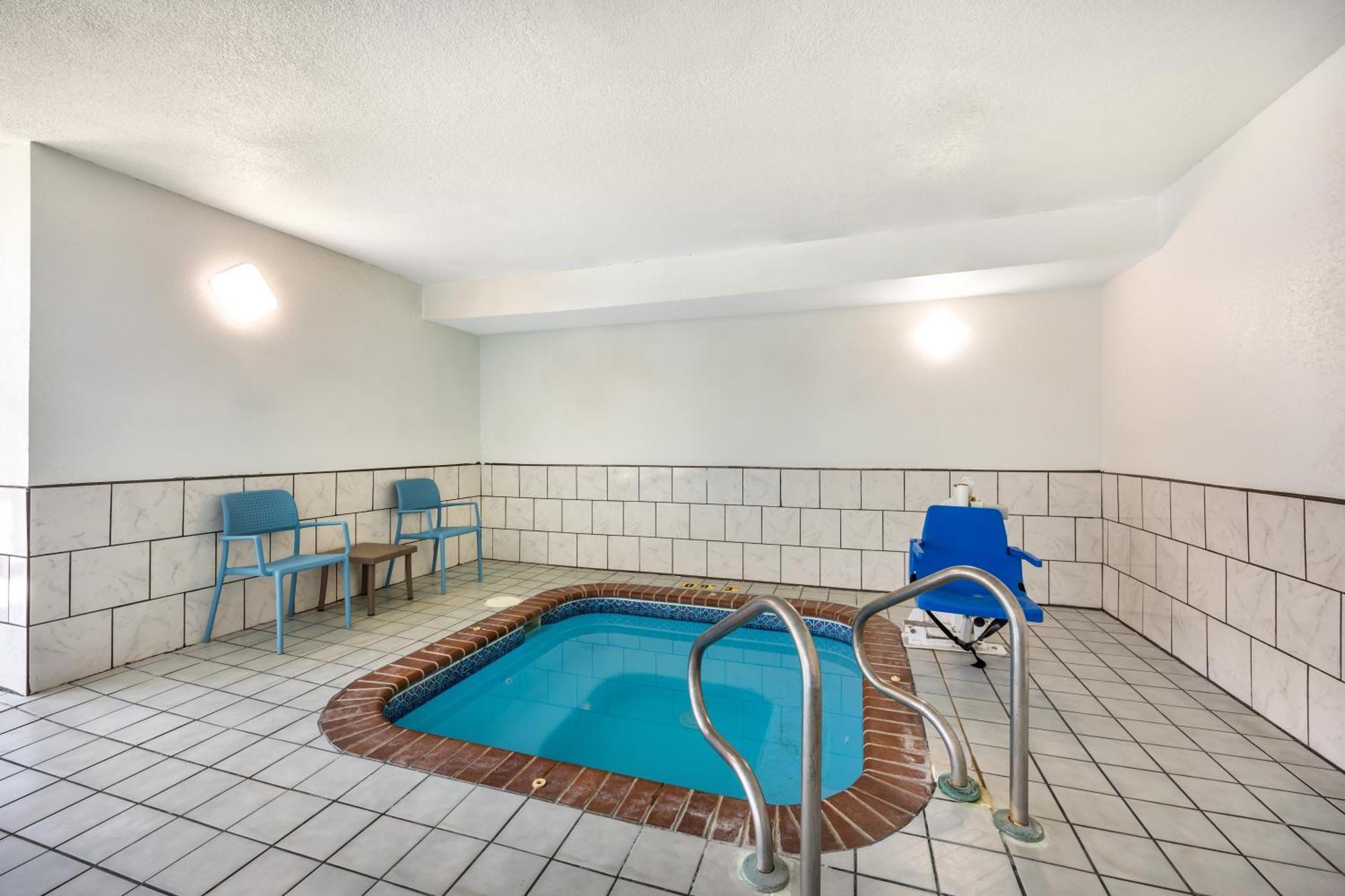 Sleep Inn & Suites Salina I-135 Exteriér fotografie