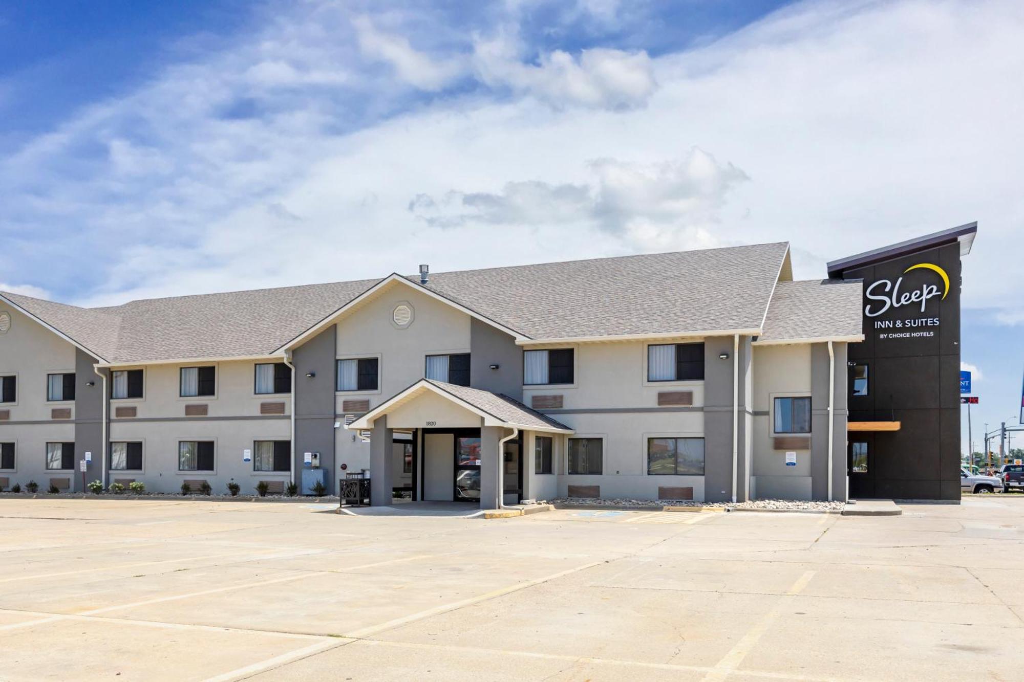 Sleep Inn & Suites Salina I-135 Exteriér fotografie